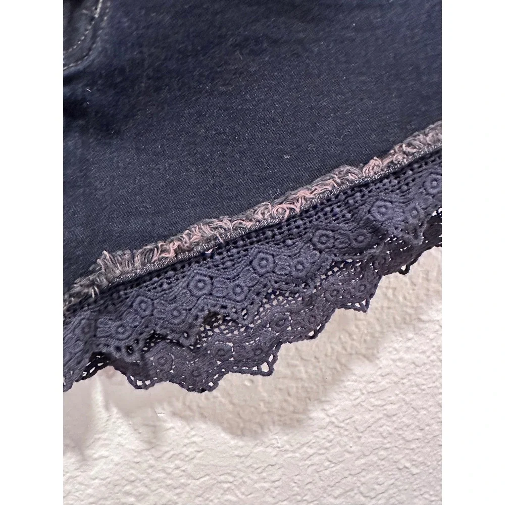 Free People Dark Denim Crochet Lace Trim Shorts Size 27 Boho Raw‎ Hem Cutoffs